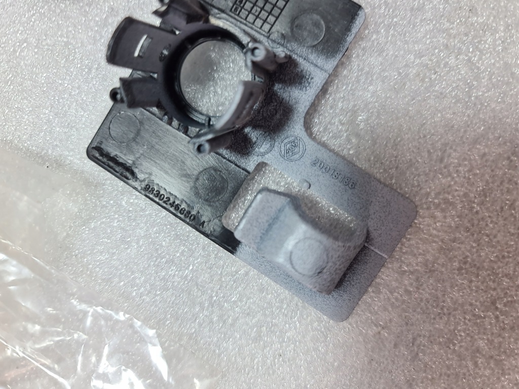 Opel corsa f держатели крепления датчиков парковки задний  крепления задние Киев