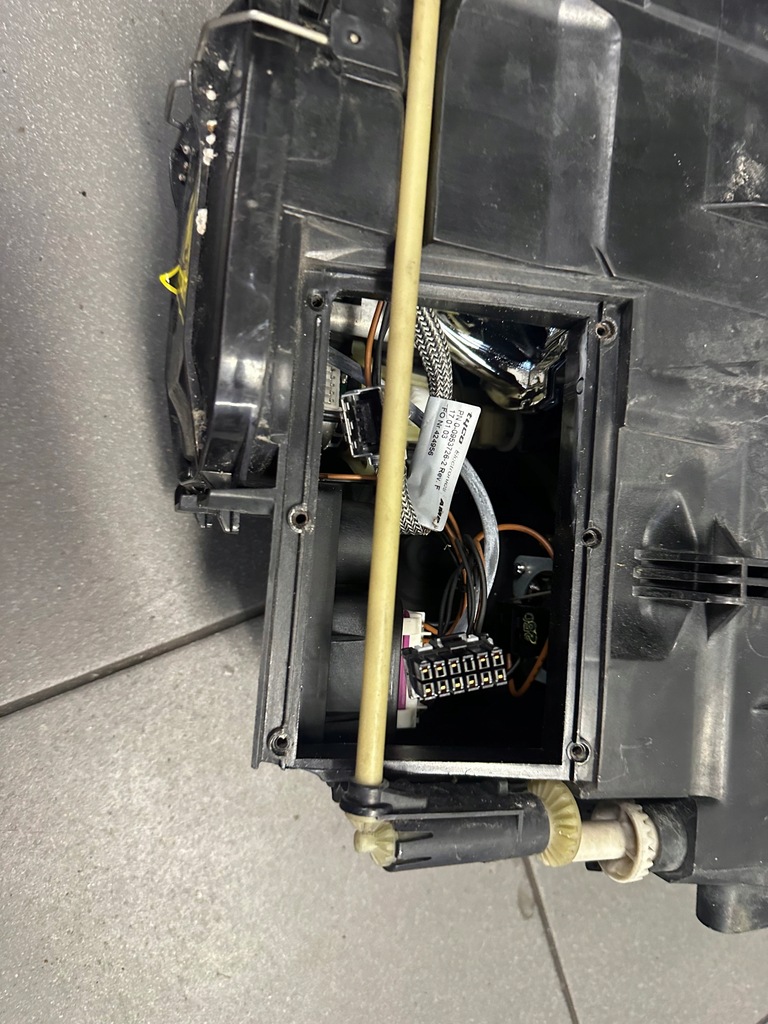 фото №8, Лампа правий перед ксенон vw touareg 7l eu 7l6941016bk