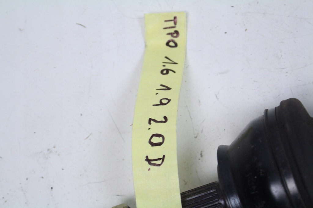 Приводной вал левая fiat tipo 1.6 1.9 2.0d в Украине