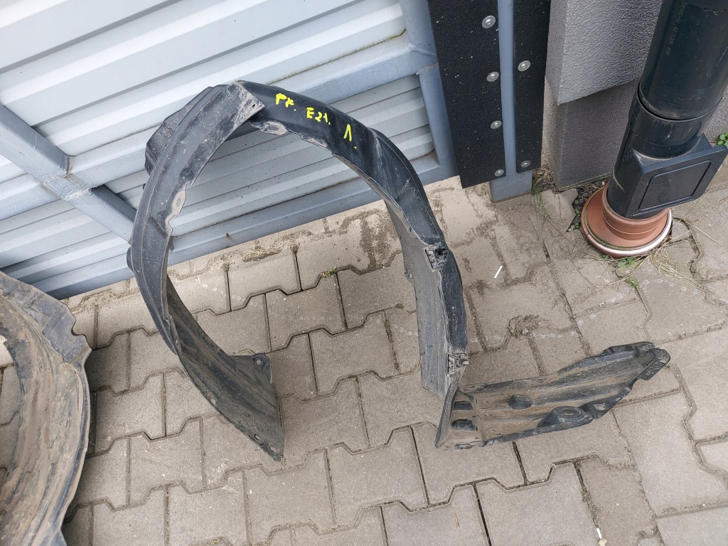 фото №1, Підкрилок праве r перед передні правий toyota corolla e21 19 sedan седан