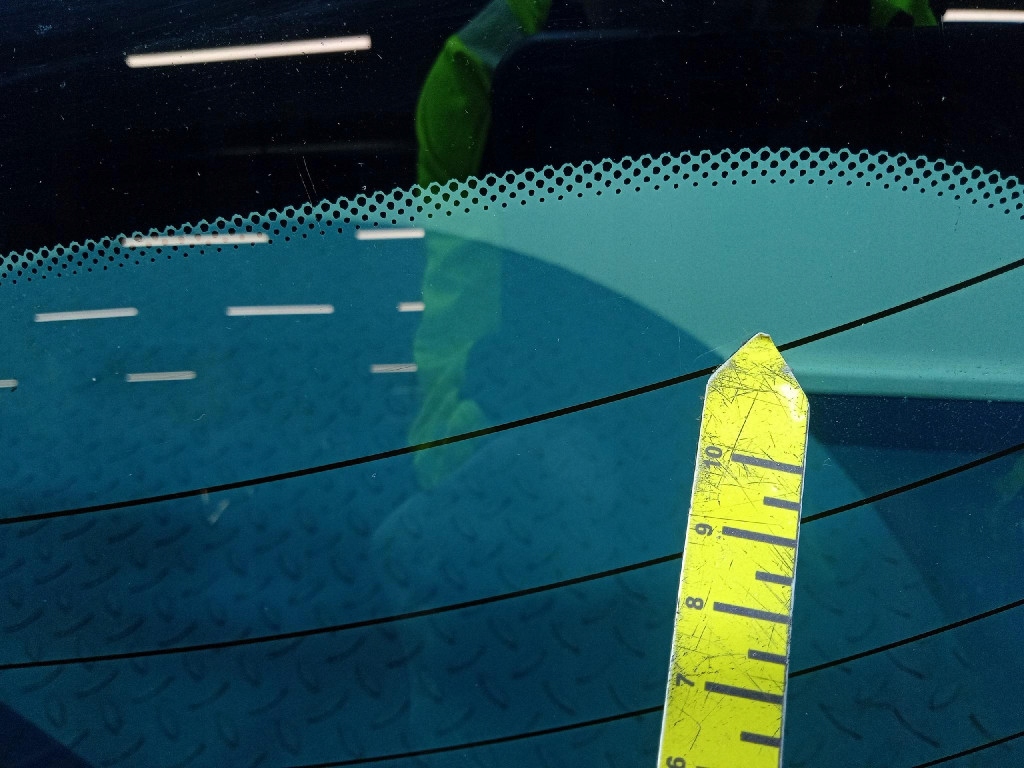 фото №7, Hyundai ix35 i стекло задняя крышки задний