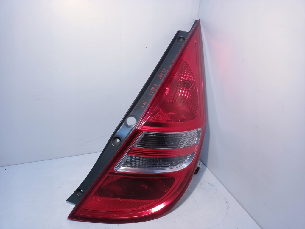фото №1, Hyundai i30 hb лампа правый задняя задняя 92402-2r0 07-