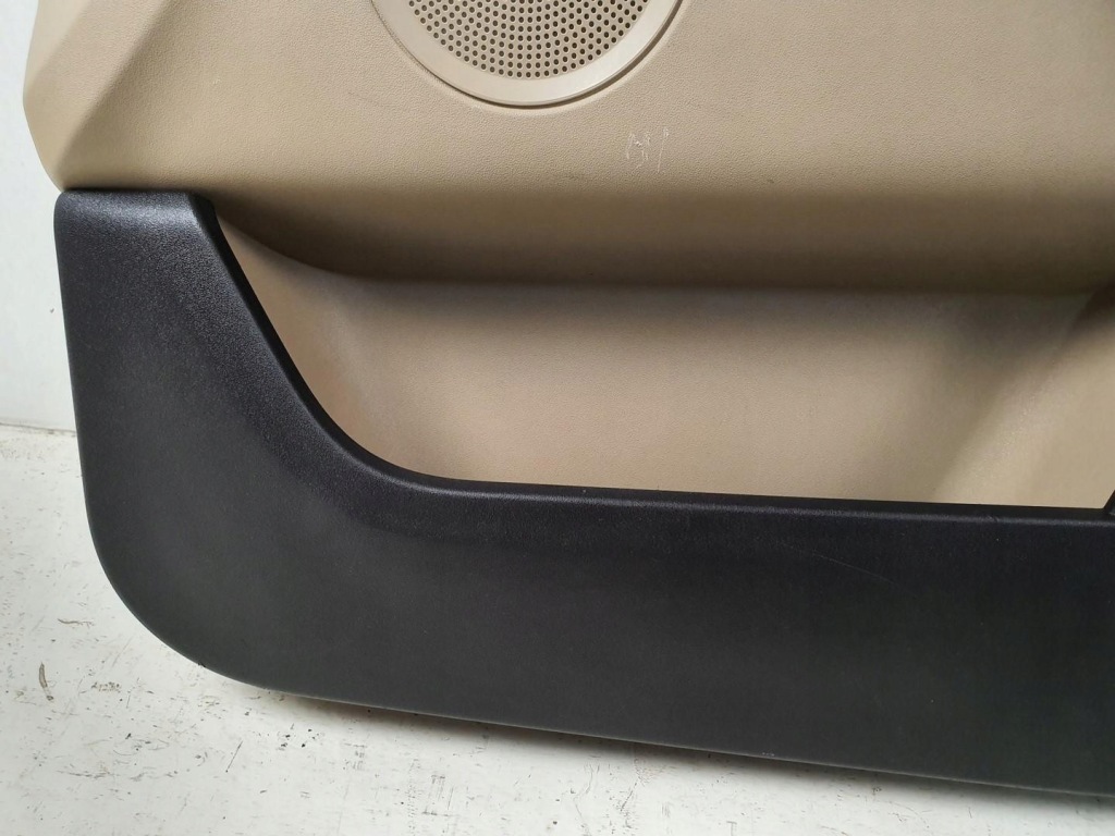 фото №5, Оббивка обшивка правий перед discovery sport l550