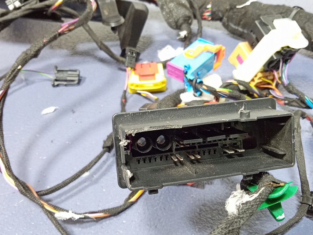 фото №11, Audi q4 e-tron джгут електропроводка електрична салону