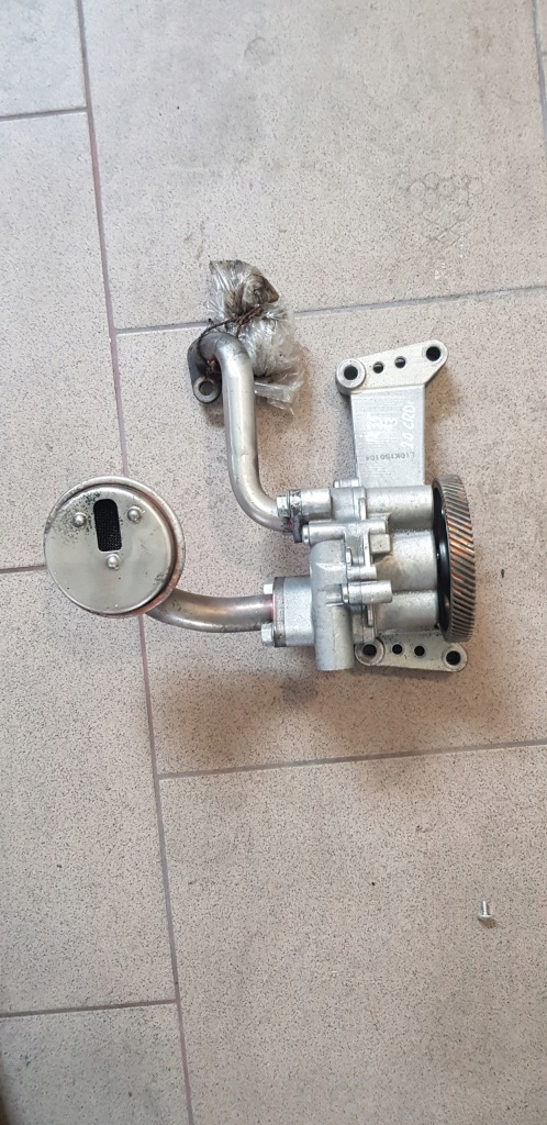 фото №1, Hyundai ix35 2.0 crdi насос масла oryg 21310-2f311