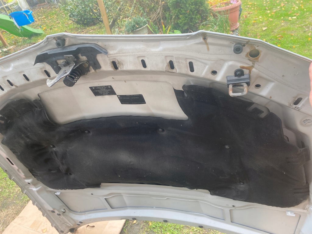 Капот кришка двигуна bmw 3 e90 e91 рестайлінг  titansilber 354 lata 2008-2012 Зі Шроту