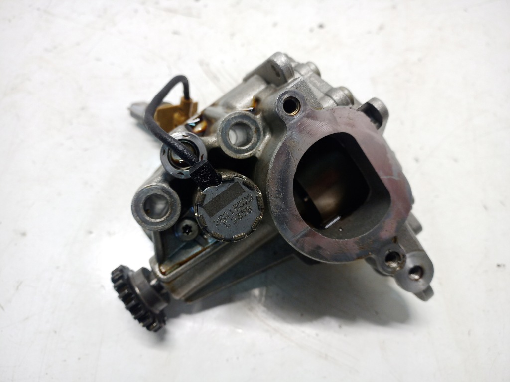 фото №1, Насос оливи renault arkana 1.3 tce 150008447r