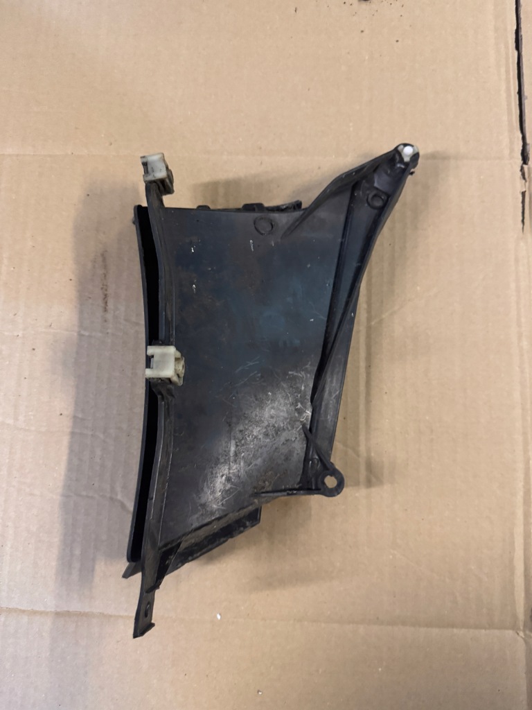 Купить Bmw 7 g11 воздухозаборник воздуха 7347375