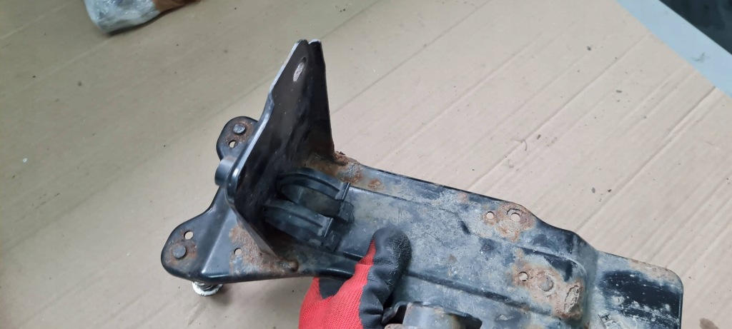 A6 c6 lift кронштейн крепление кронштейн компрессор подвеска 4f0616251a Цена