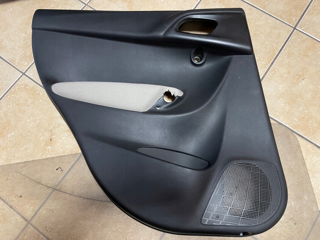 фото №1, Citroen c3 ii обивка обшивка левая задняя 09-16