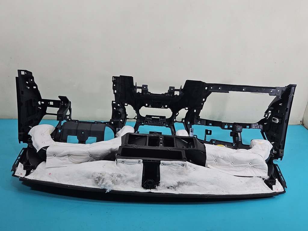 фото №14, Приборная панель приборная подушка безопасности пассажира приборная панель hyundai ix35 09-13 europa