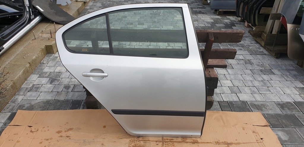 фото №1, Правое задние дверь skoda octavia ii hb