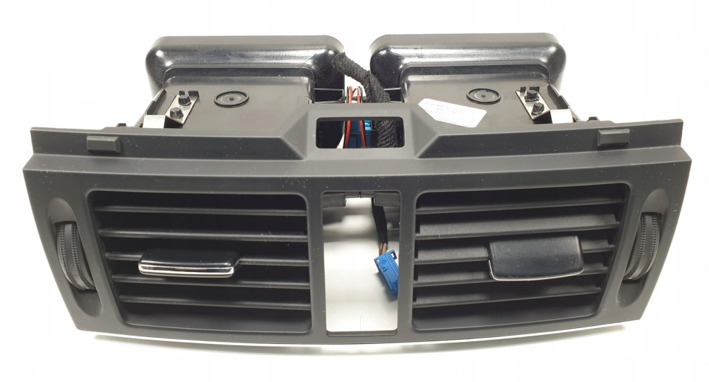 Купити Ґрати обдув середина mercedes w204 a2048304154