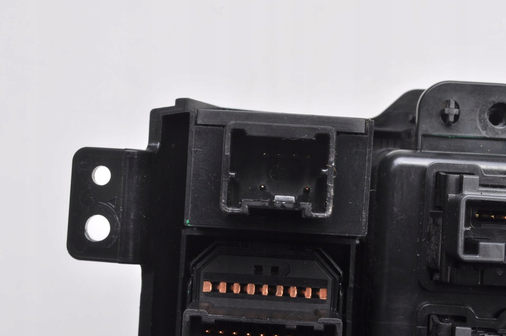 фото №7, Subaru legacy v 2.0 d панель переключателей 83061aj000