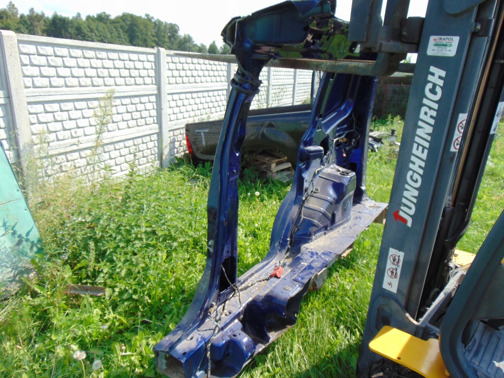 фото №8, Обшивка бік крила правий задня ford courier 2012-