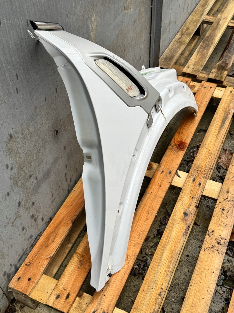 фото №3, Mini countryman r60 крыло правый перед цвет b15