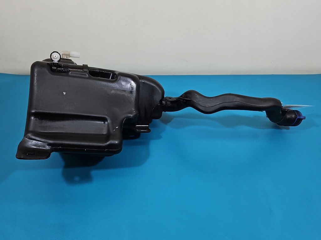 фото №8, Бак бачок жидкость распылителя mercedes w176