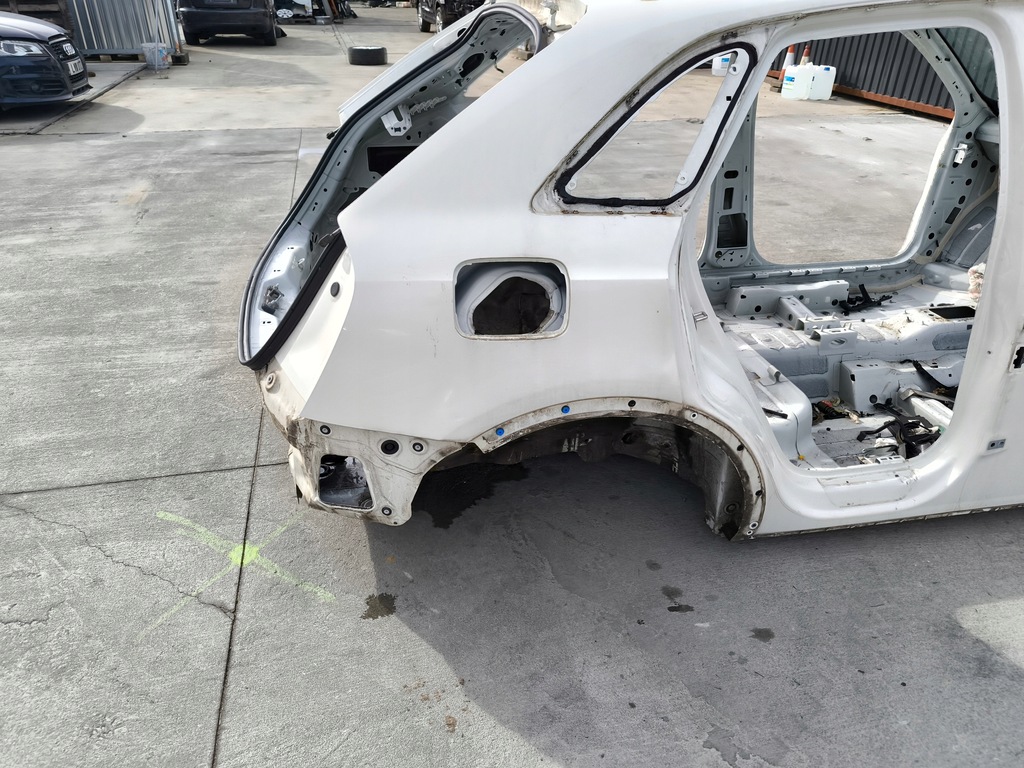 фото №1, Чверть крила правий задня audi q3 8u 2011-2018 оригінал !!!