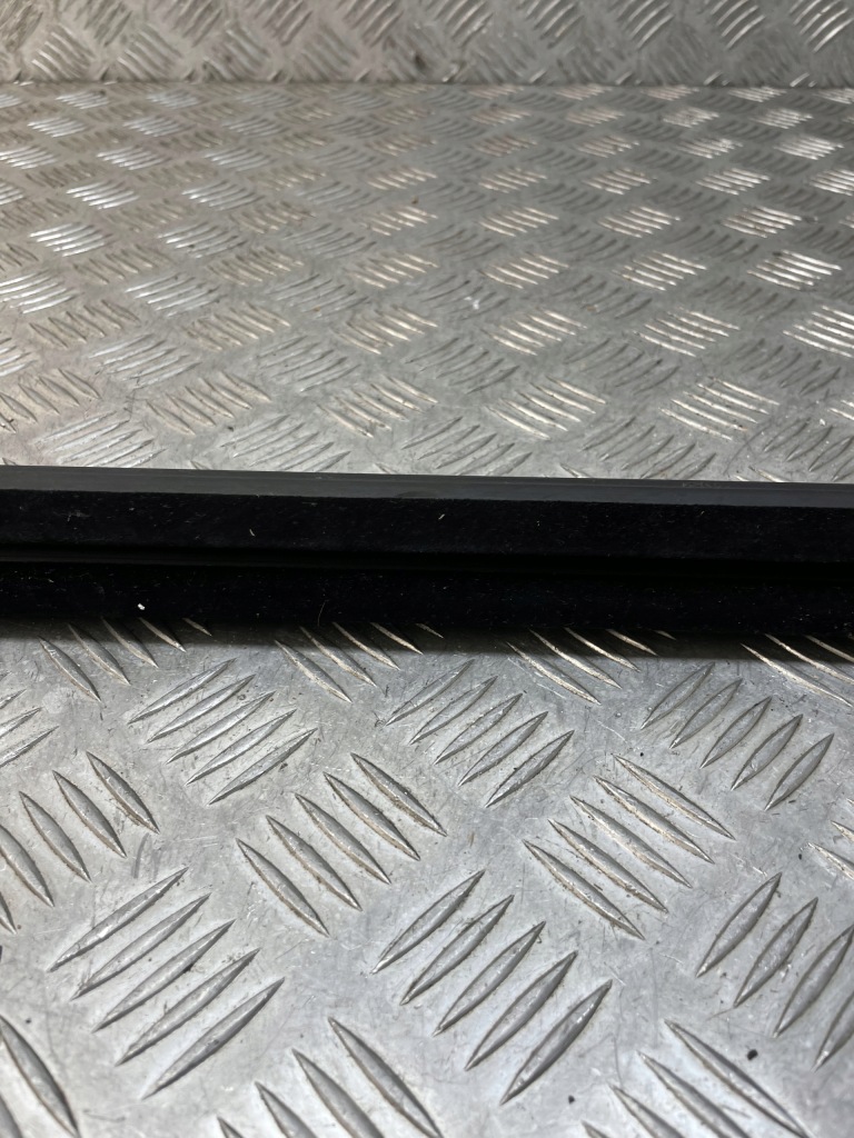 Bmw оригінальний номер 7407420 3' g20 g21 молдинг ущільнювач дверей правий перед передні в Україні