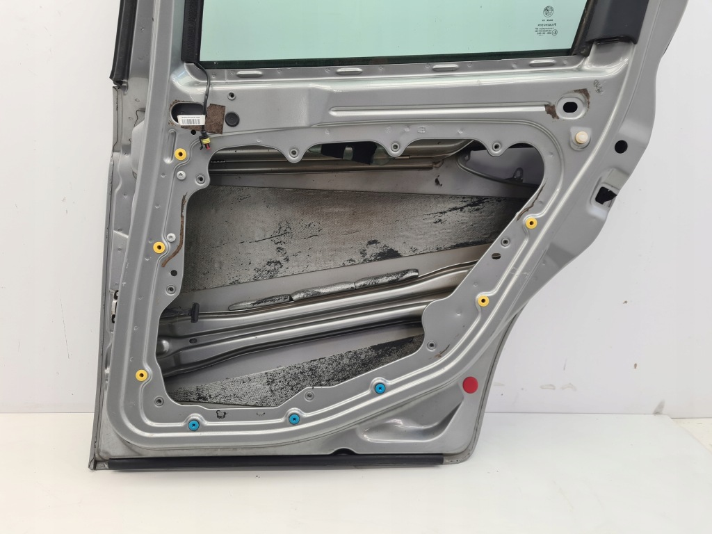 Alfa romeo 159 двері правий задній sedan 651 в Україні