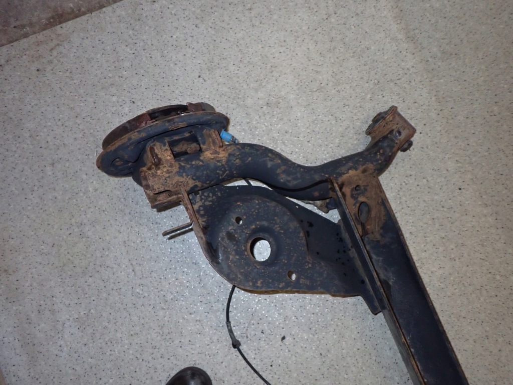 фото №7, Toyota aygo 1.0 05-12 балка подвеска задняя