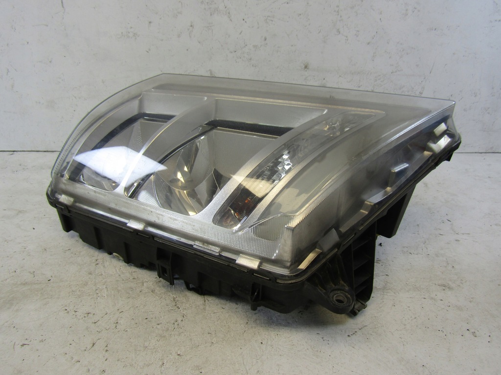 фото №7, Volvo fh4 лампа правая перед 22239217