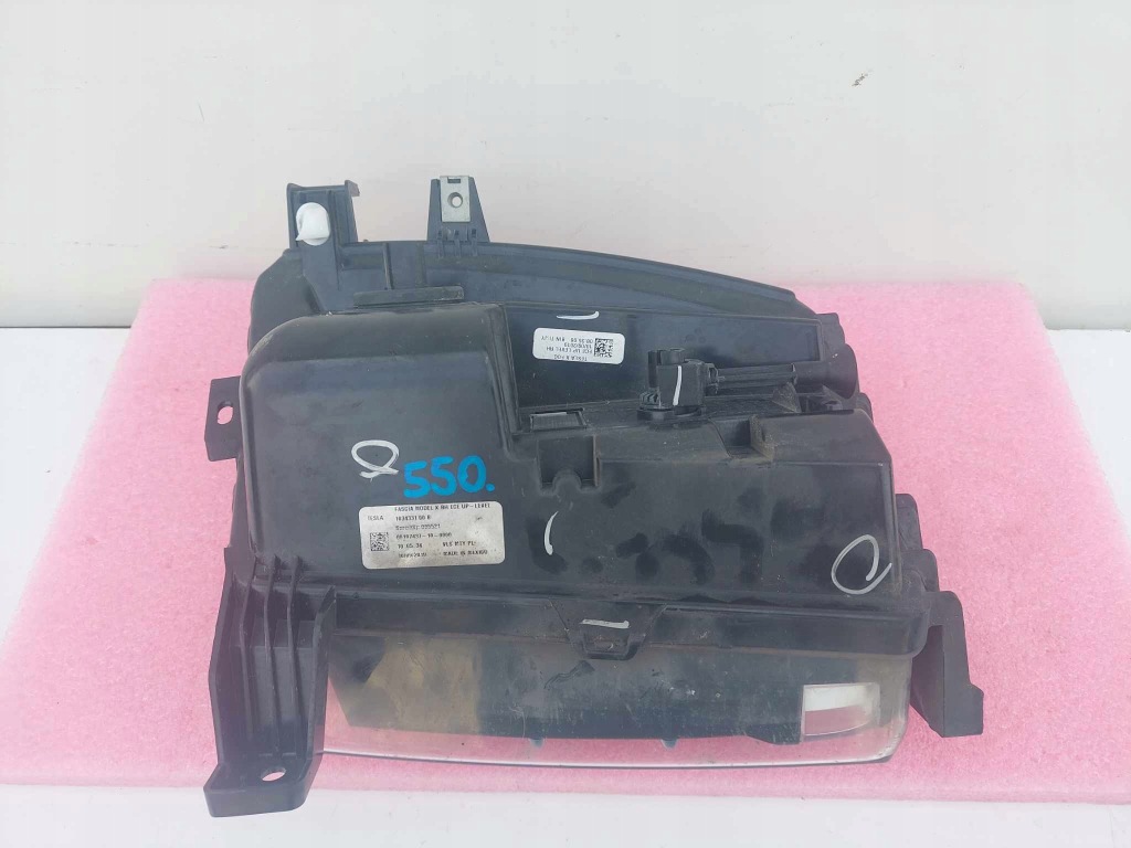 Tesla model x протитуманна фара led drl правий Недорого