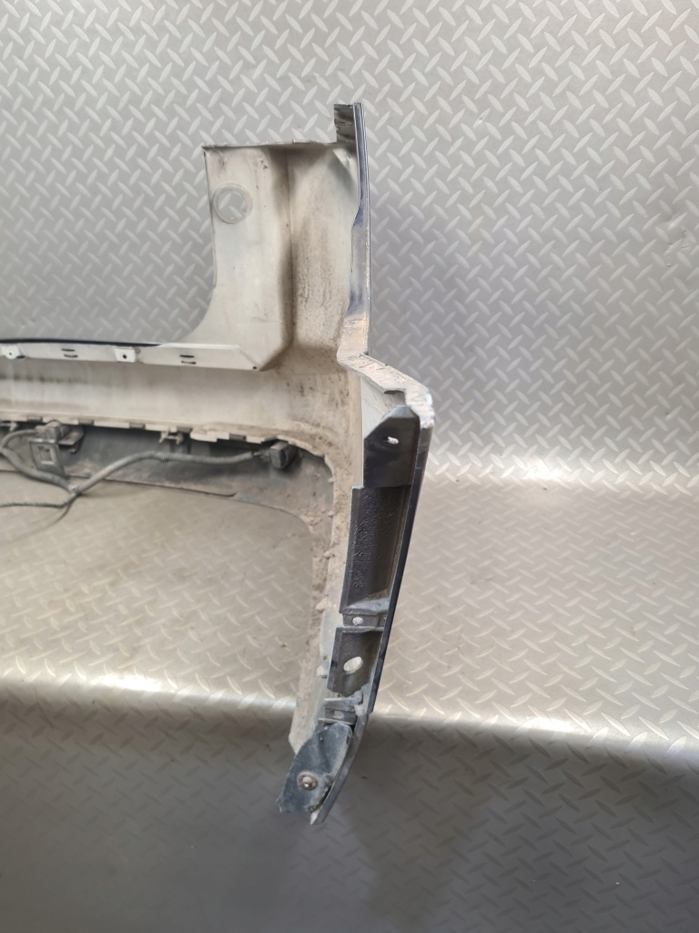 Бампер задняя задний vectra c z168 kombi kompletny датчики парковки pdc Недорого