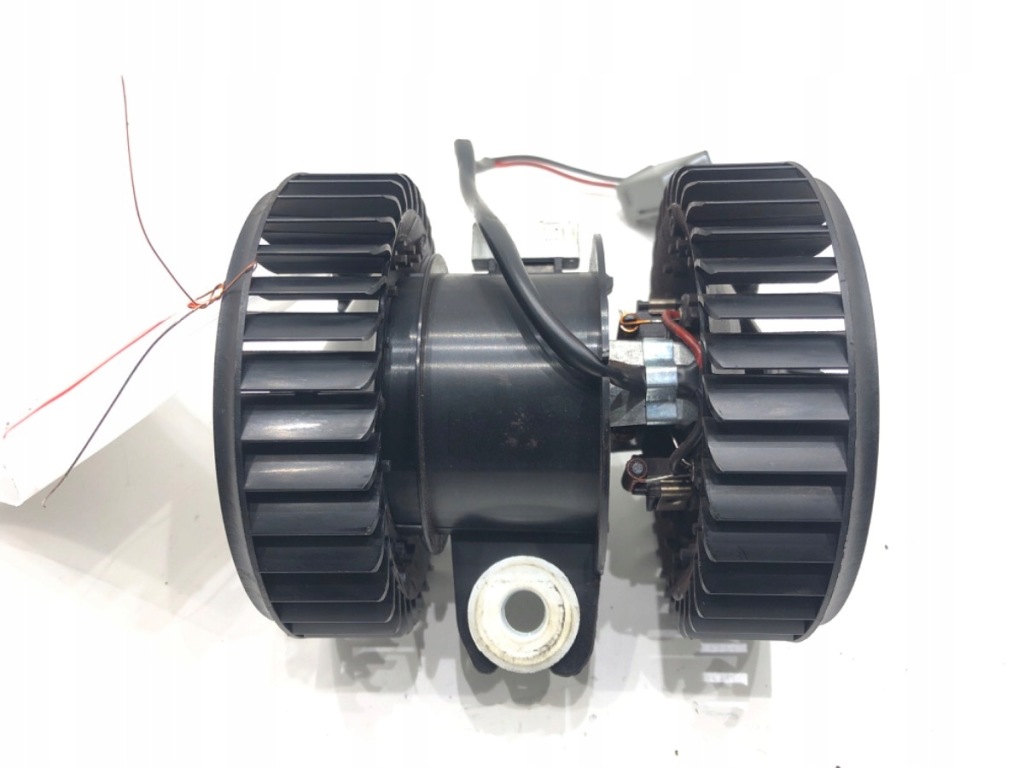 Купити Повітродувка обдув bmw g30 16473585