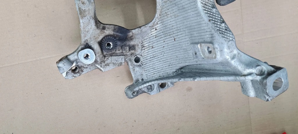 фото №13, A4 b9 8w кронштейн кронштейн кронштейн подрамник левая левый перед 8w0399295e a5 8w