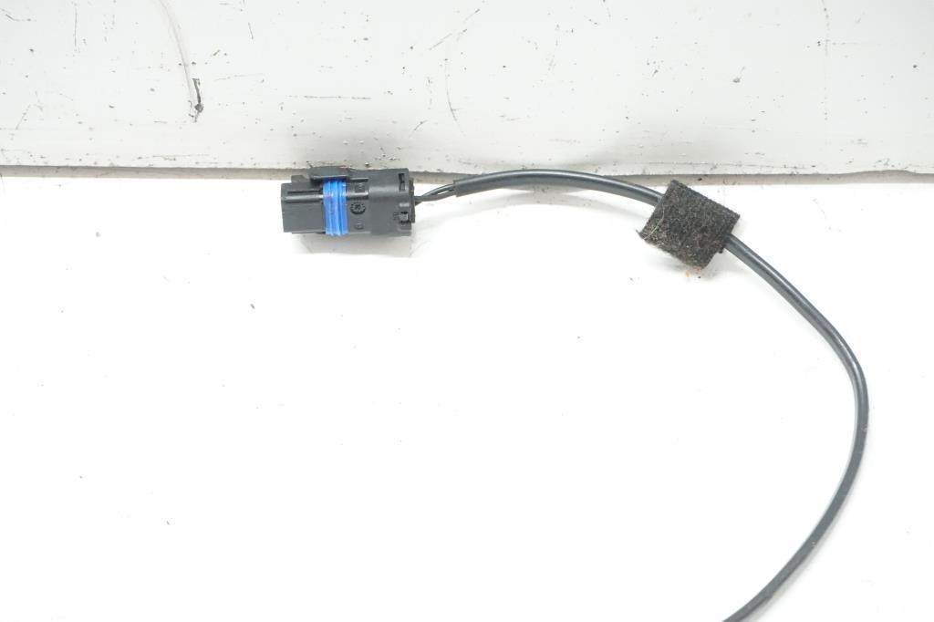 фото №4, Клипса замок поперечина правый задняя citroen c5 i lift