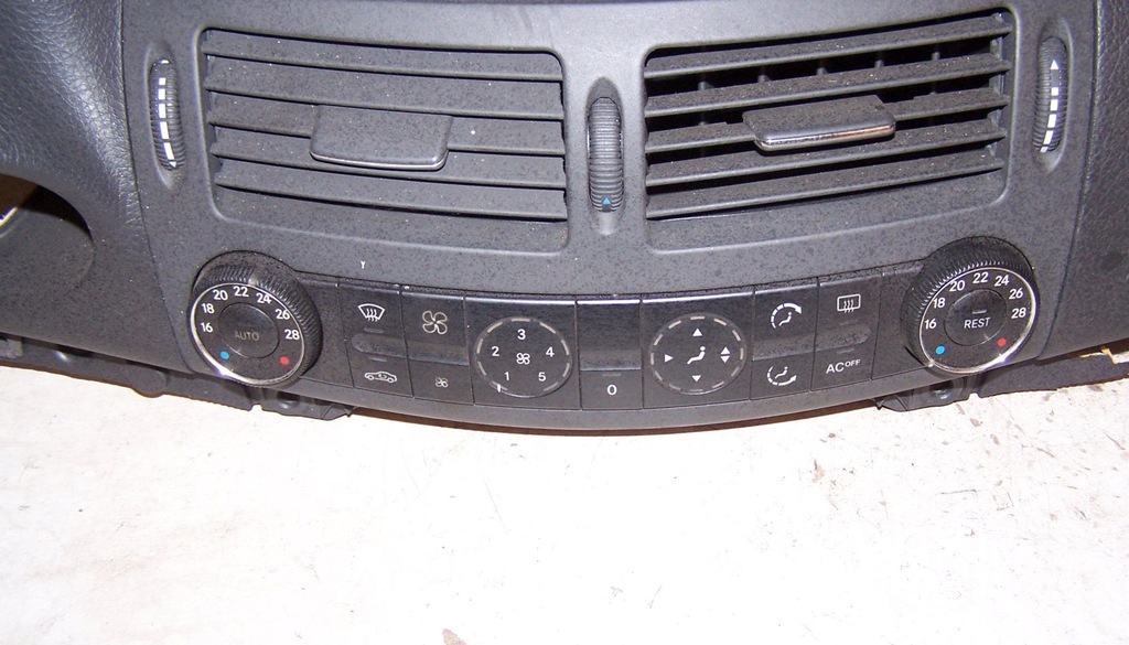 фото №1, Панель кондиціонера mercedes-benz оригінальний номер a2118300385