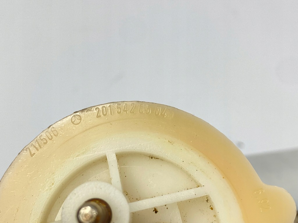 Датчик уровня топлива mercedes 190 w201 2015420504 в Украине