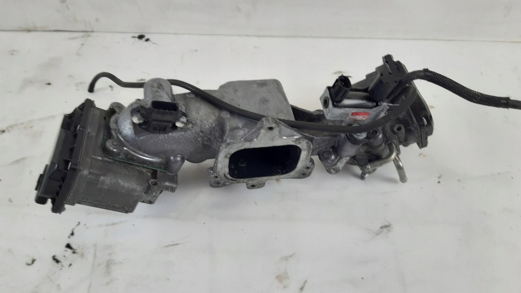 фото №8, Subaru xv i 2.0 d 11- коллектор выпускной дроссельная заслонка 16112aa260