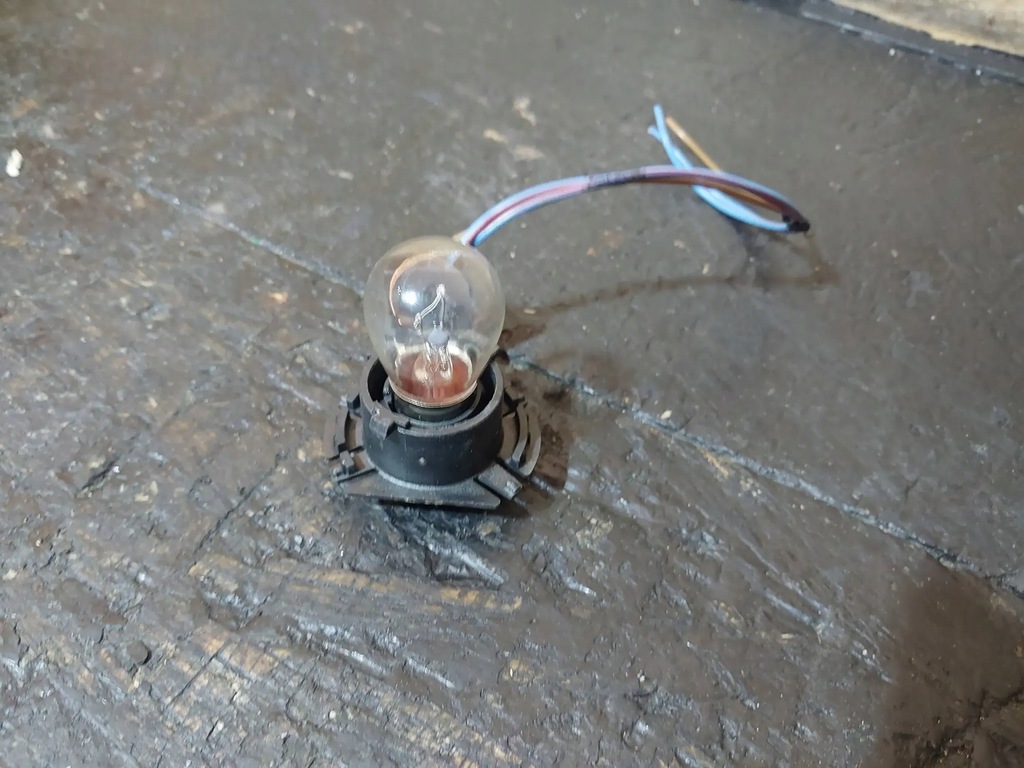 фото №6, Цоколь вкладыш лампочка задняя audi a6 c4 4a kombi 32cp