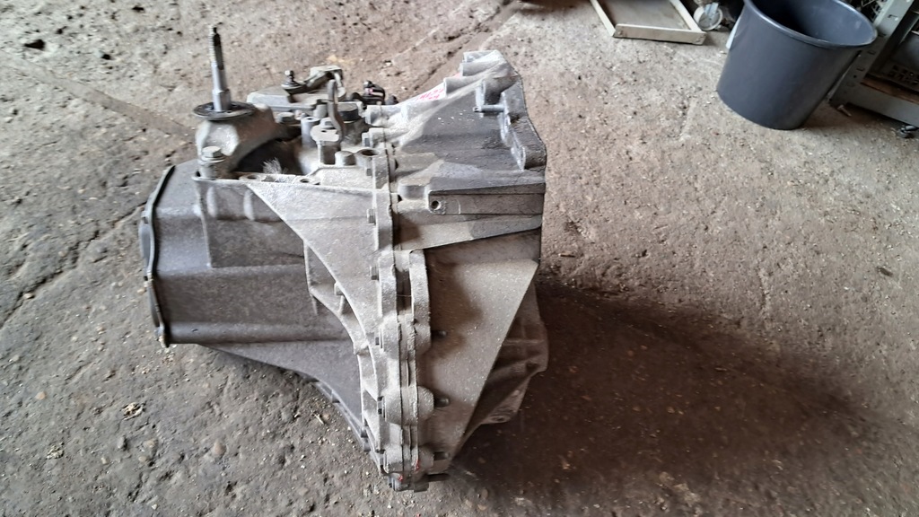 фото №13, Peugeot rcz 1.6 thp механическая 6-ступенчатая коробка передач