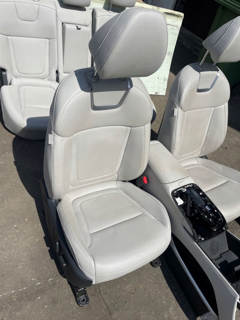 фото №6, Hyundai tucson iv сидіння сидіння підігрів вентильовані обшивки комплект світлий