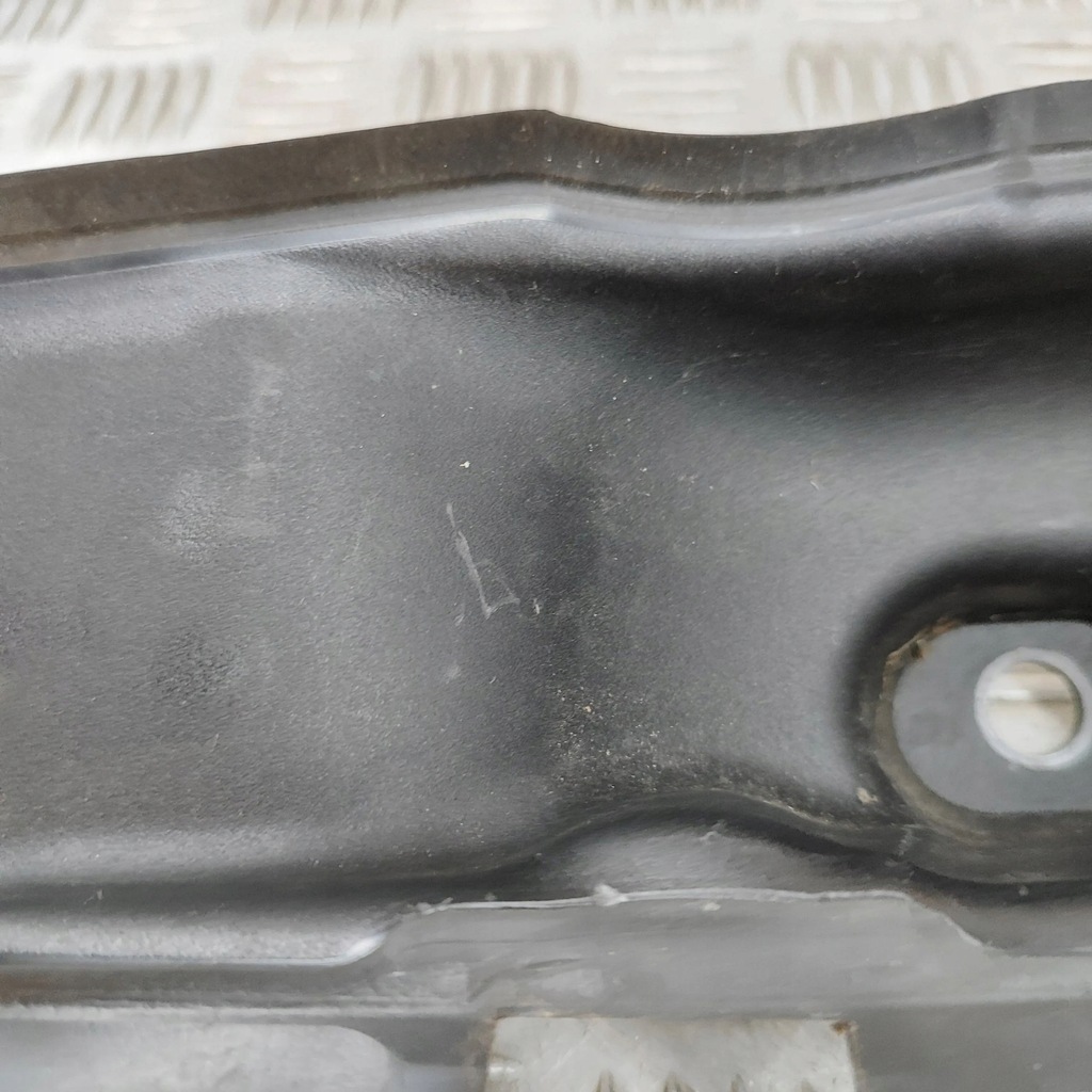 фото №7, Volvo xc60 2019 перед сторона ліва молдинг / накладка na крила передній