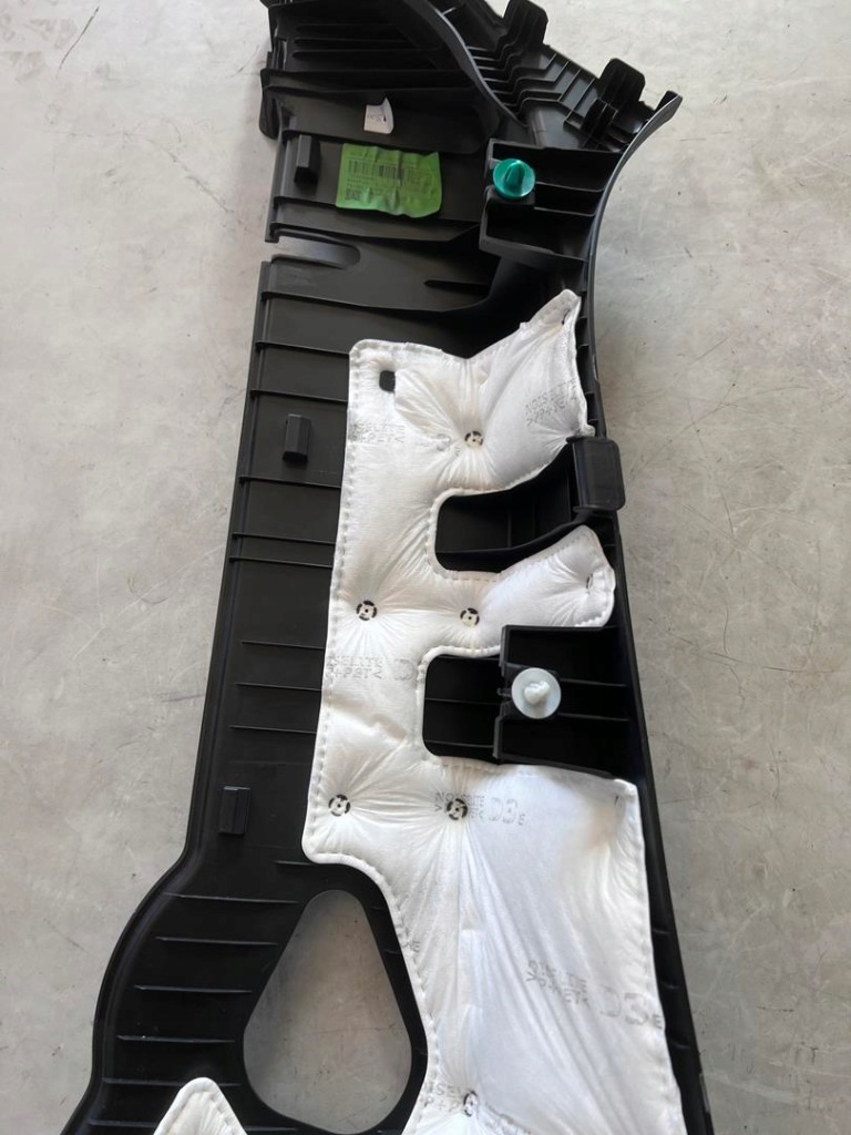 Купити Захист оббивка bok сидіння правий kia xceed x-ceed 19- 85896-j7700