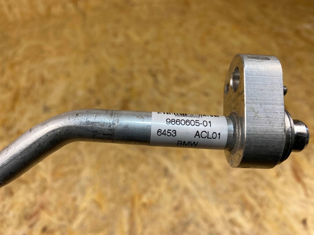 Пабтрубок  трубка шланг кондиционера bmw g11 g12 g30 g31 9860605 Оригинал