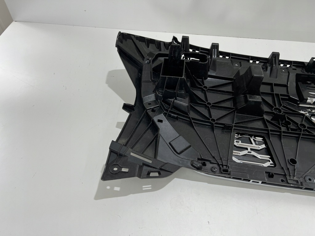 фото №12, Решітка радіатора решітка радіатора audi q4 e-tron 89a