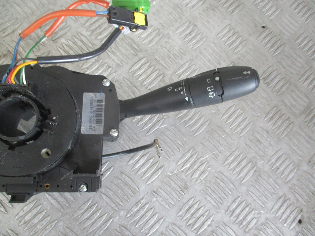 фото №10, Переключатели переключатели pod руль peugeot 407 04-11r 96611304xt