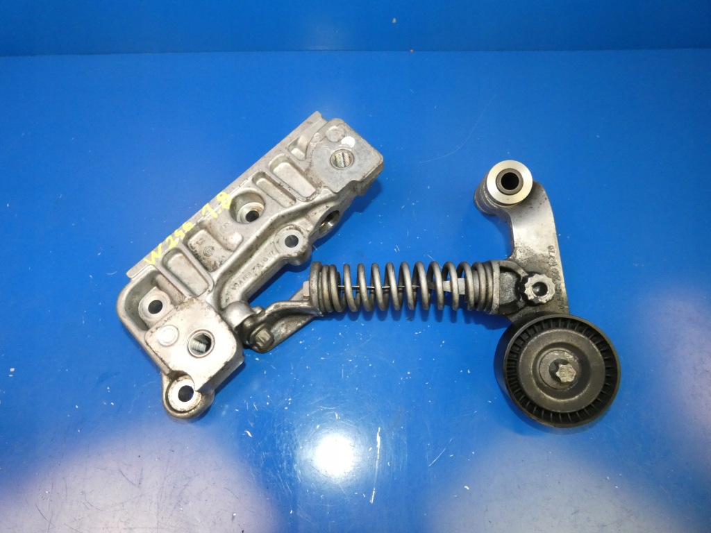 Купити A w176 b w246 w117 cla 1.8 cdi натягувач ремінь