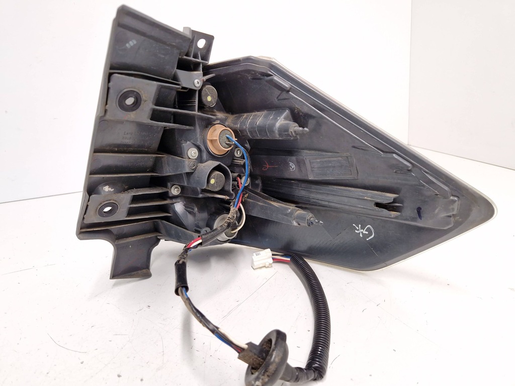 фото №8, Nissan x-trail t32 2016 задняя сторона левая лампа задняя