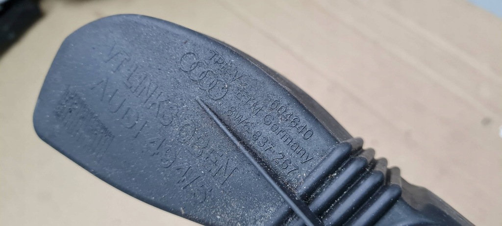 фото №12, 8w6837267 резиновый элемент ограничителя дверь audi a5 f5 8w