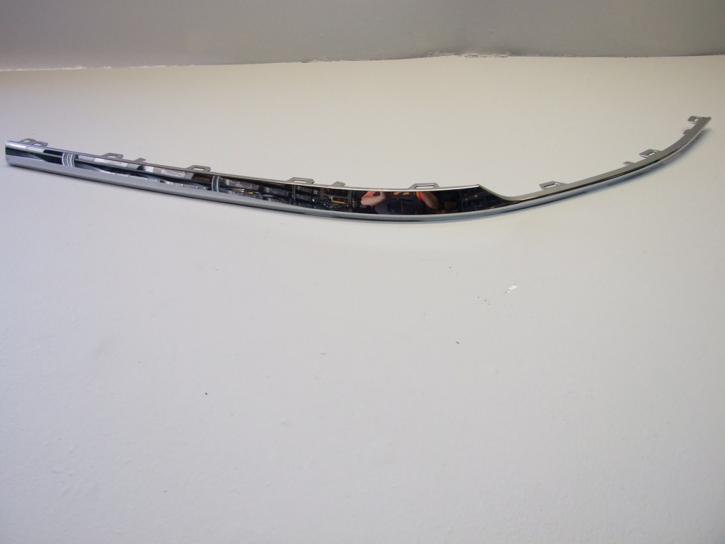 фото №1, Молдинг бампера правий задня vw passat b8 3g0853824