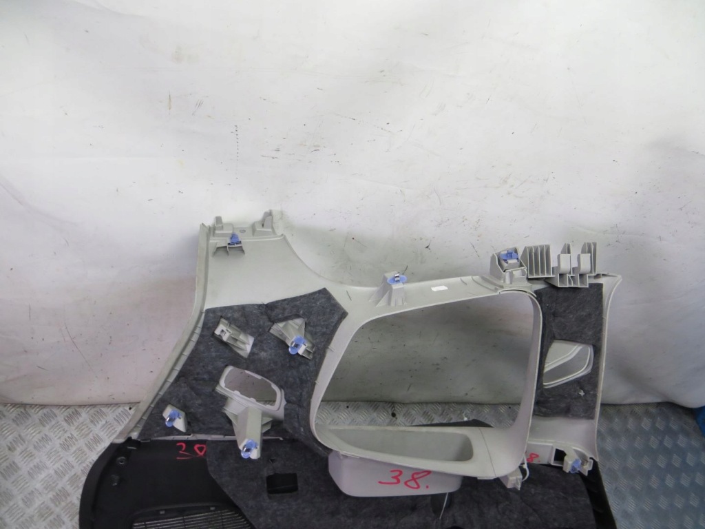 фото №8, Opel zafira c 7 os обшивка обивка багажника правая 12-