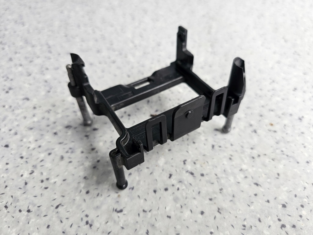 фото №1, Alfa romeo giulia stelvio кронштейн кронштейн корзина радара