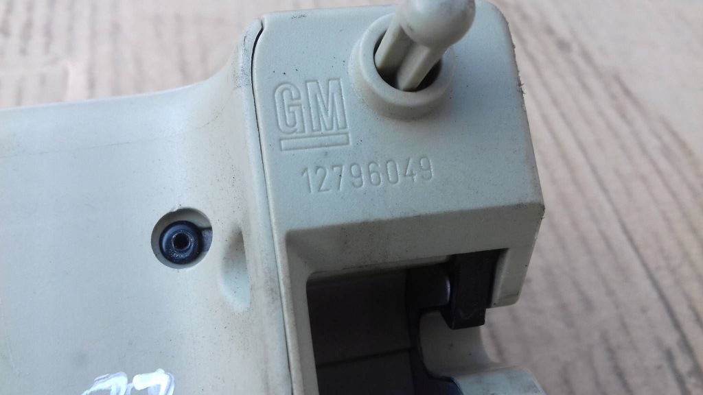 Шторка багажника 12796049 saab 9-3 93 ii универсал 02- Цена