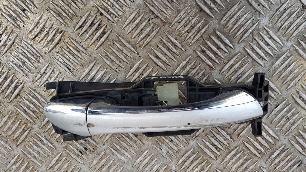 фото №3, Mercedes w203 ручка наружная дверь правая перед